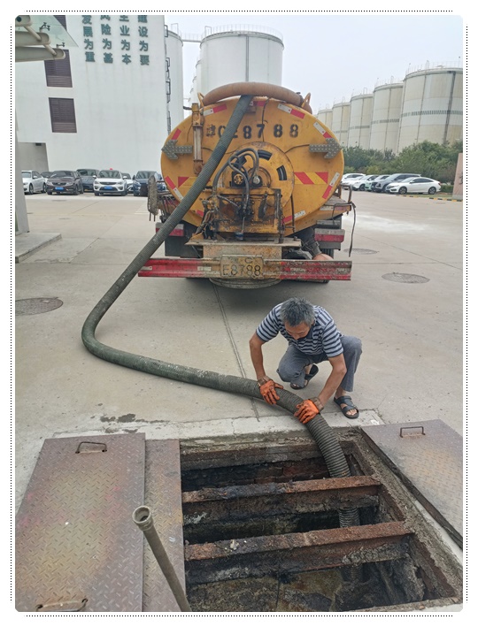 那大镇隔油池清掏