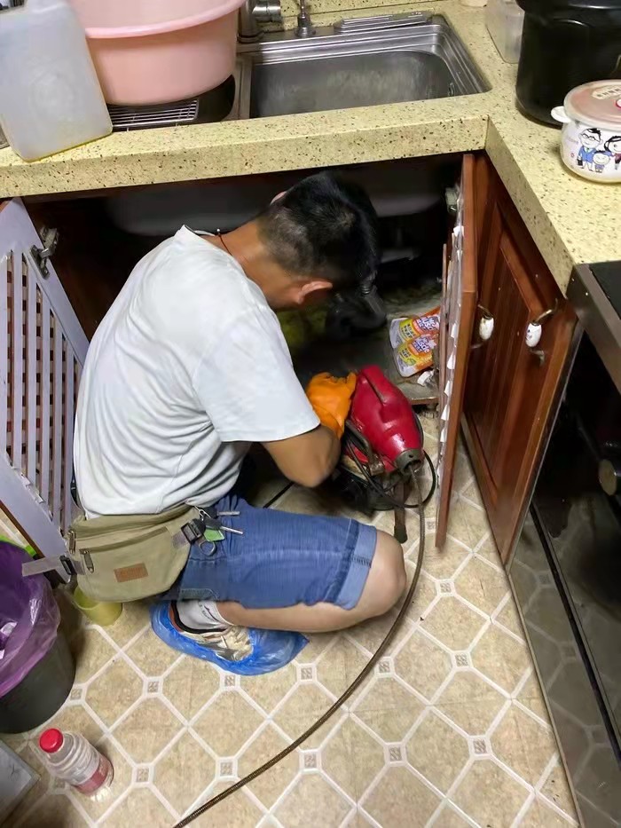 那大镇通下水道