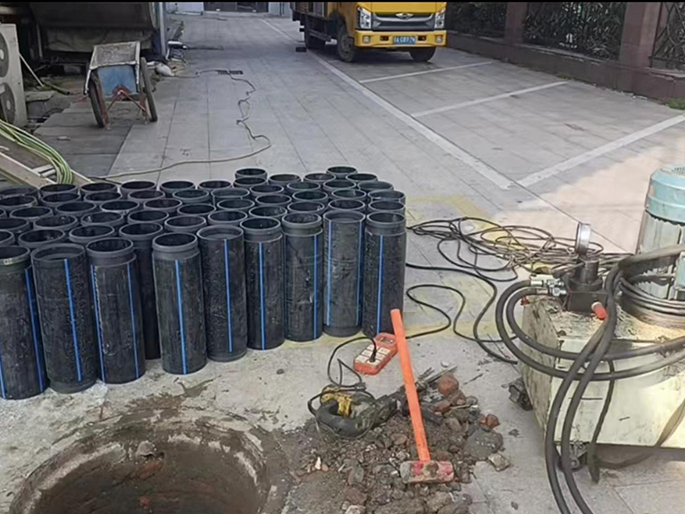 那大镇PE置换管厂家 DN315置换管 非开挖管短管置换